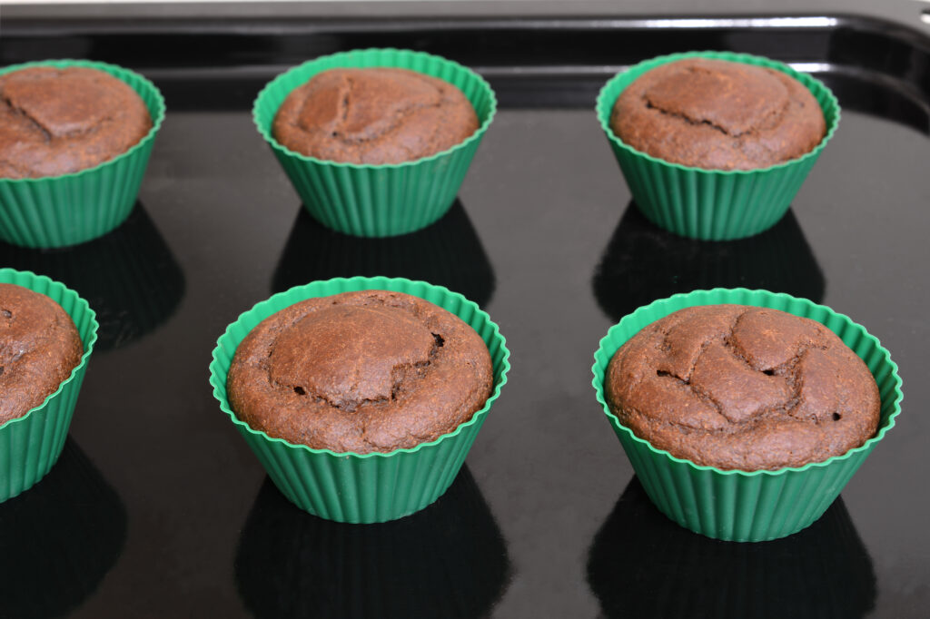 From Plain to Printed: Choosing the Right Muffin Cups Manufacturer Plain and Printed Muffin Cups